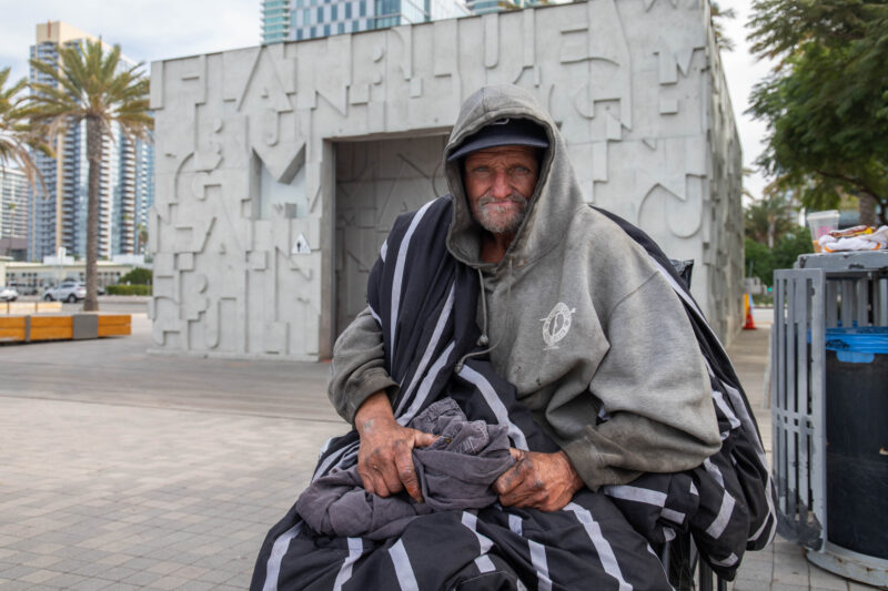 public restrooms along Harbor Drive