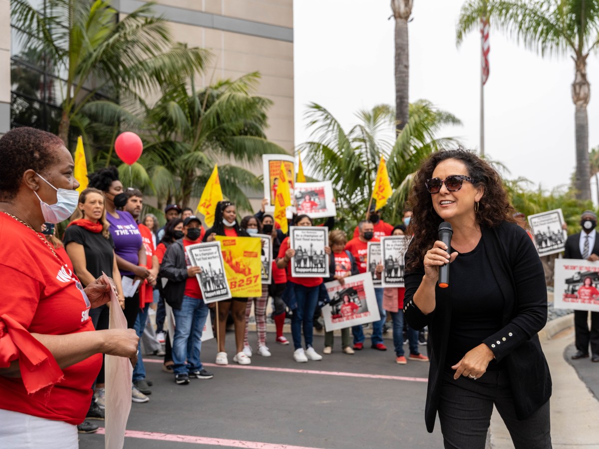 Fast Food Worker Bill Moves Forward