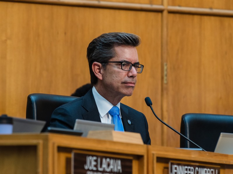 Councilmember Stephen Whitburn for District 3 during a meeting for the Informational Update on Civic Center Revitalization Project. (District 3.) in downtown on Oct. 17, 2022. / Photo by Ariana Drehsler