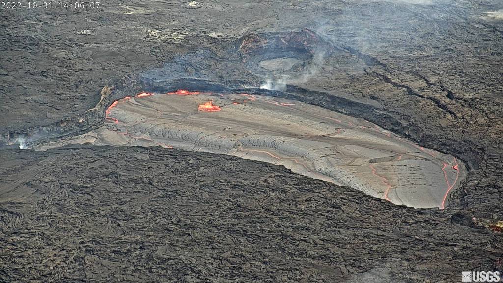 Webcam footage of Kīlauea Volcano, west vent in Halemaʻumaʻu, a lava lake that's recently begun bubbling again. Image captured Oct. 31, 2022. / USGS