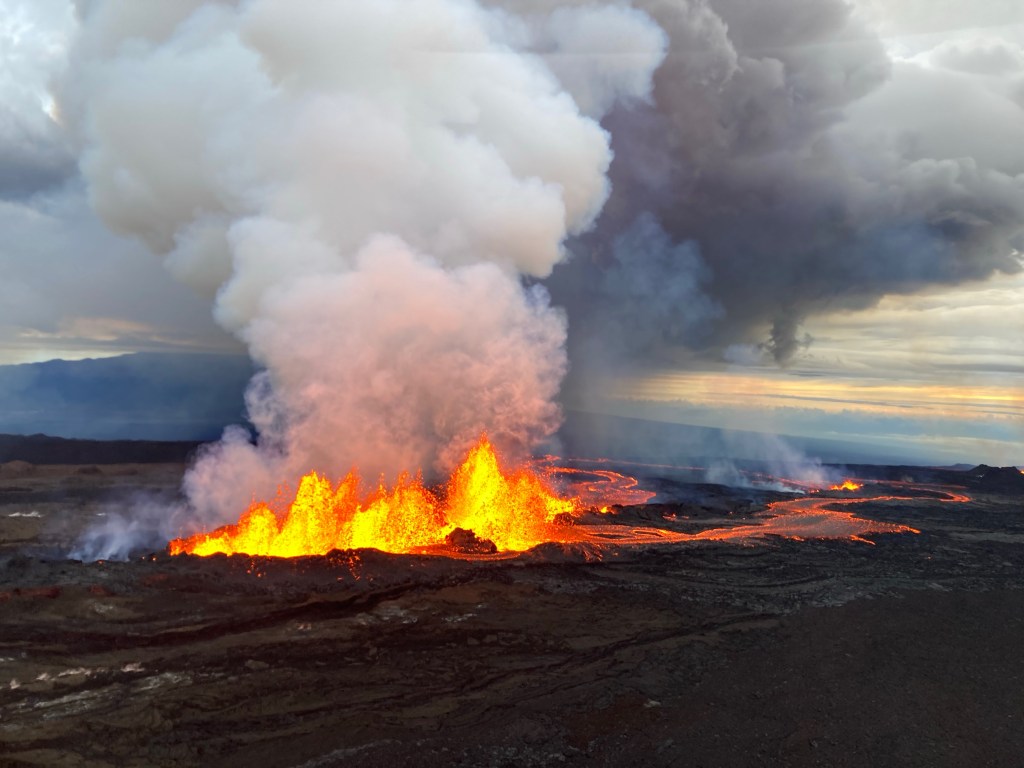 Aerial photograph of the dominant fissure 3 erupting on the Northeast Rift Zone of Mauna Loa, taken at approximately 8 a.m. HST Nov. 29, 2022. / USGS photo by M. Patrick.