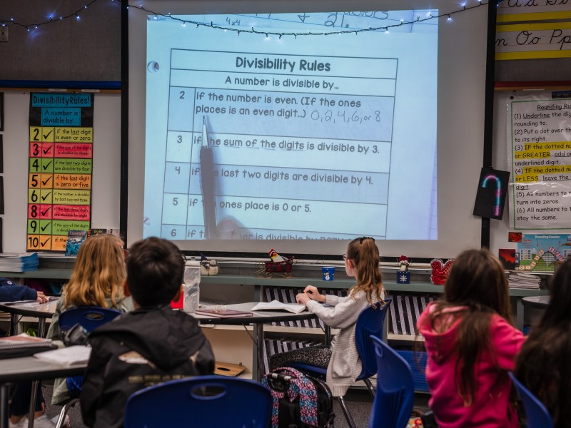 Children work in class at Blossom Valley Elementary School in El Cajon on Nov. 28, 2022. / Photo by Ariana Drehsler