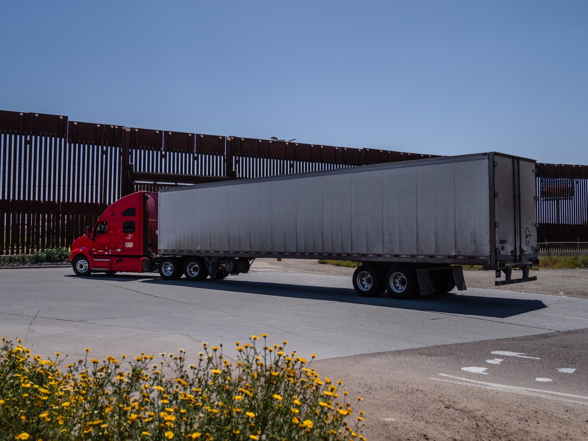 Cross-Border Truckers Win Fight to Unionize