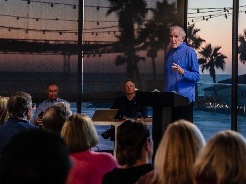 Bill Walton speaks at Mission Beach Town Council meeting on Oct. 2, 2023.