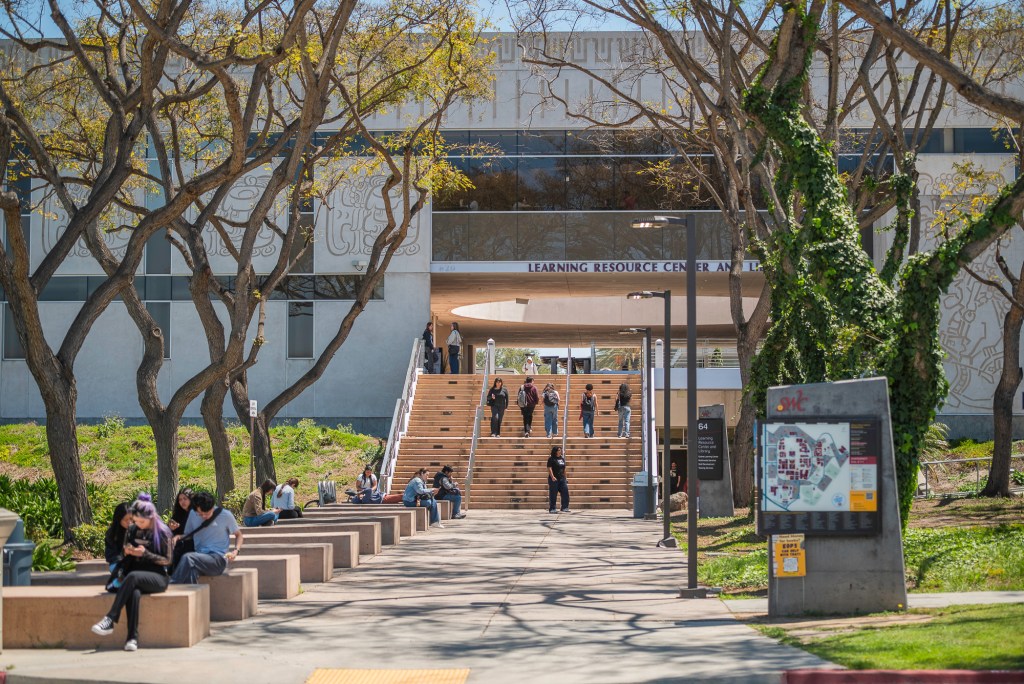 Community college students at Southwestern College in Chula Vista on April 9, 2025. / Photo by Vito di Stefano for Voice of San Diego