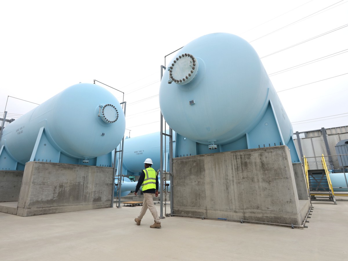Trump Official Shares Vision of Desal Plants Lining California Coast 