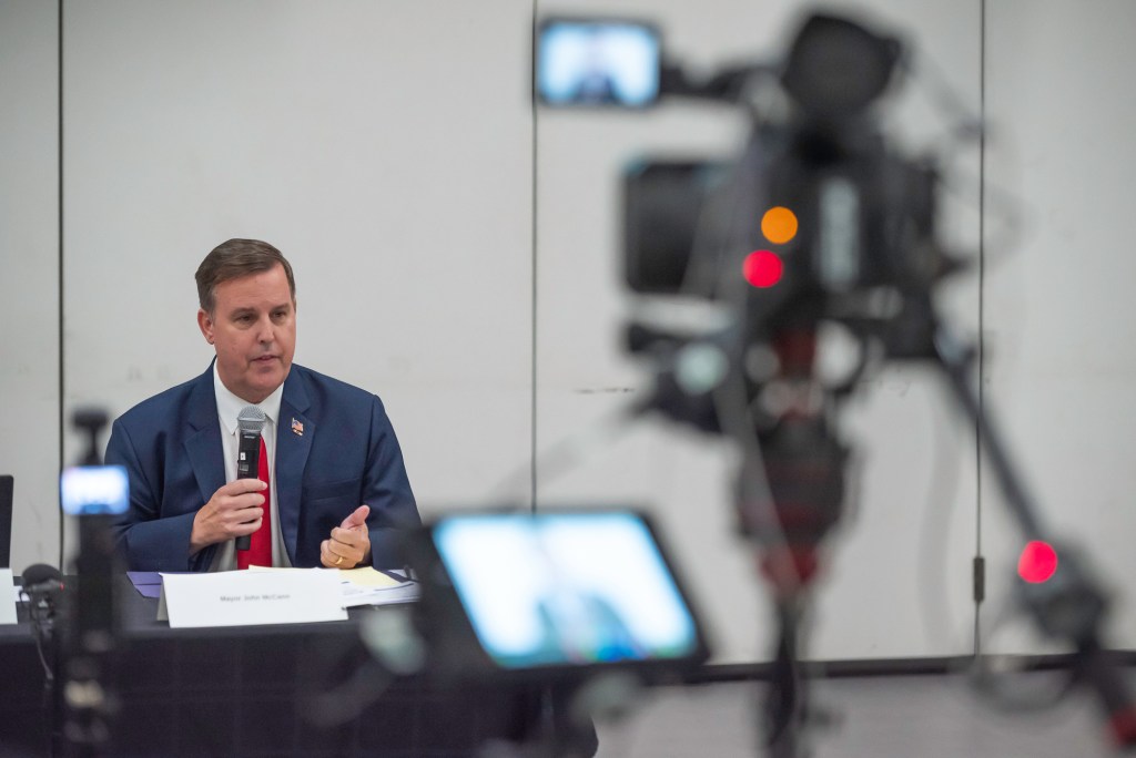 South County Mayoral Races Take Widely Different Courses