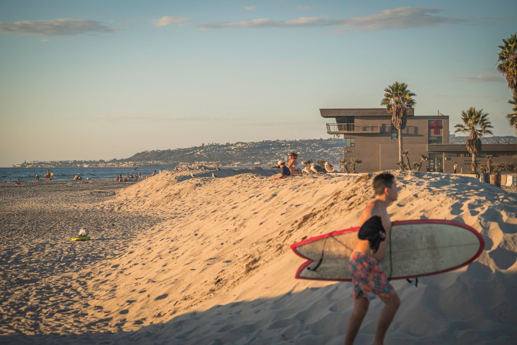 5 Stories to Distract You From Mailers